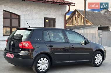 Хэтчбек Volkswagen Golf 2008 в 