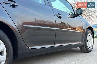 Хэтчбек Volkswagen Golf 2008 в 