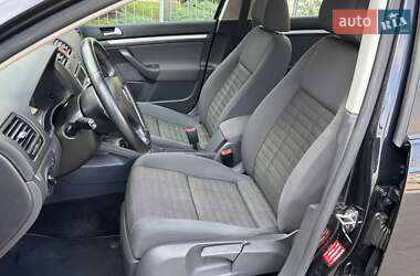 Хэтчбек Volkswagen Golf 2008 в 