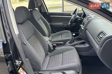Хэтчбек Volkswagen Golf 2008 в 