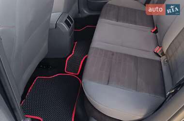 Хэтчбек Volkswagen Golf 2006 в 