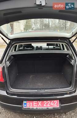 Хетчбек Volkswagen Golf 2004 в 