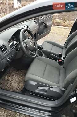 Хетчбек Volkswagen Golf 2004 в 