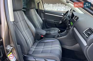 Универсал Volkswagen Golf 2013 в 