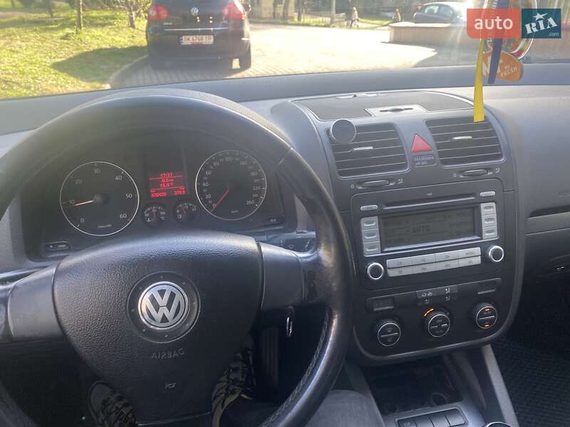 Універсал Volkswagen Golf 2008 в Рівному