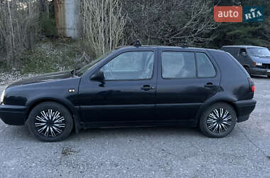 Хэтчбек Volkswagen Golf 1994 в 