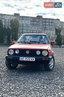 Хэтчбек Volkswagen Golf 1987 в 