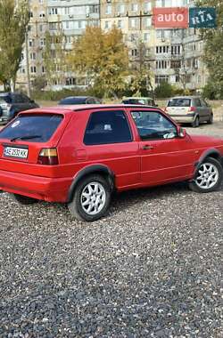 Хэтчбек Volkswagen Golf 1987 в 