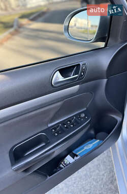 Универсал Volkswagen Golf 2009 в 