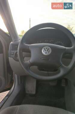 Универсал Volkswagen Golf 2004 в 