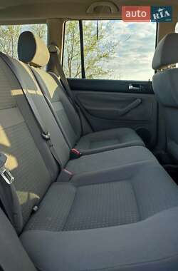 Универсал Volkswagen Golf 2004 в 