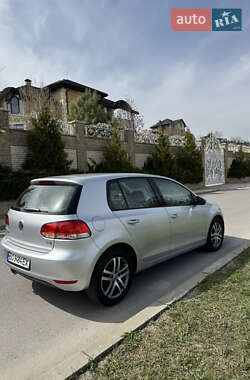 Хэтчбек Volkswagen Golf 2009 в 