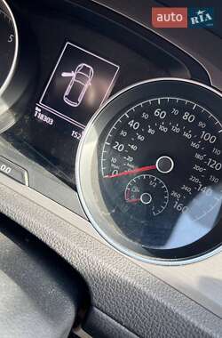 Хэтчбек Volkswagen Golf 2015 в 