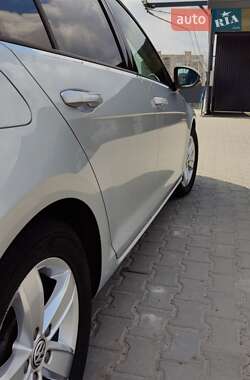 Універсал Volkswagen Golf 2015 в 