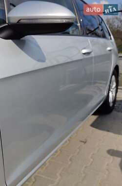 Універсал Volkswagen Golf 2015 в 