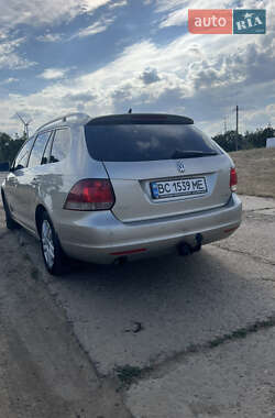 Универсал Volkswagen Golf 2012 в 