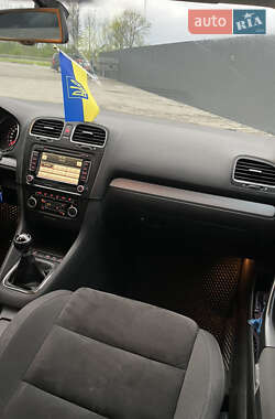 Универсал Volkswagen Golf 2012 в 