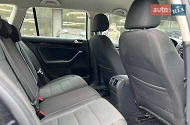 Універсал Volkswagen Golf 2010 в 