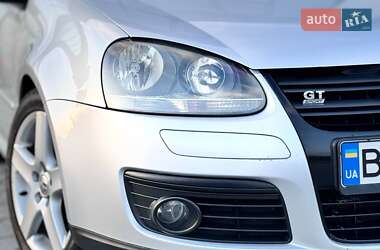 Хэтчбек Volkswagen Golf 2008 в 