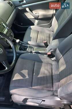 Хетчбек Volkswagen Golf 2007 в 