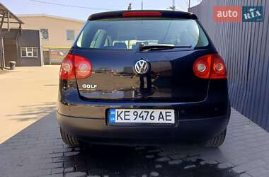 Хэтчбек Volkswagen Golf 2006 в 