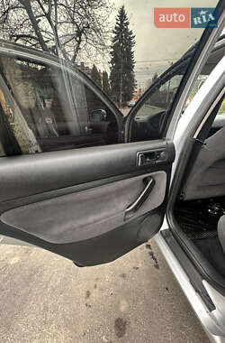 Универсал Volkswagen Golf 2001 в 