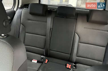 Хетчбек Volkswagen Golf 2014 в 