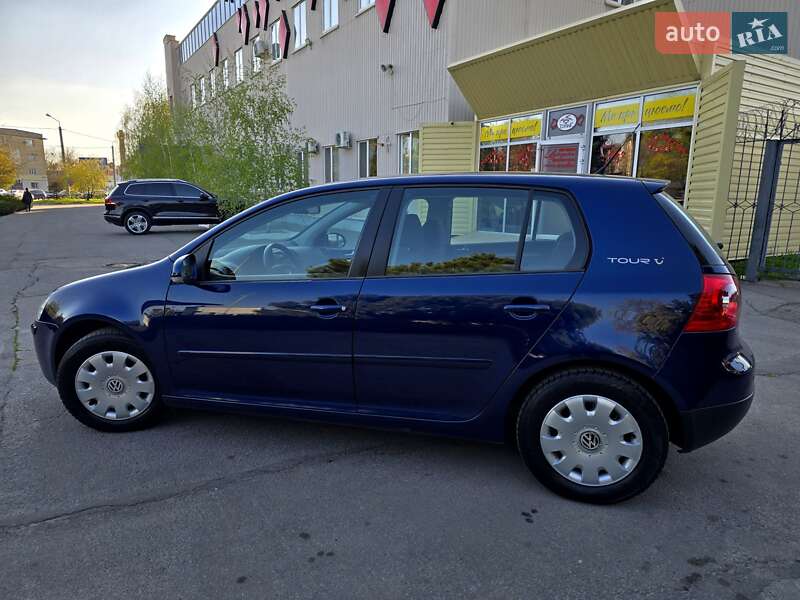Хэтчбек Volkswagen Golf 2008 в Полтаве