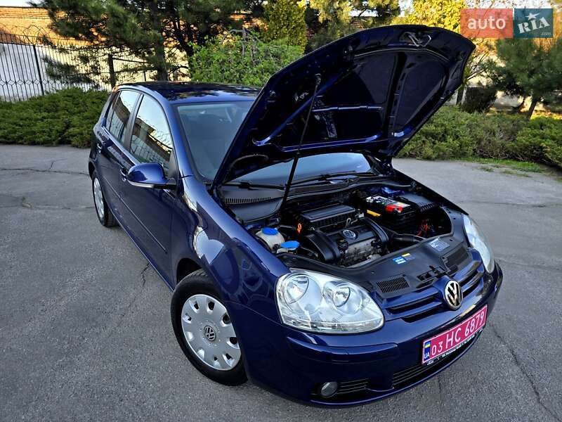 Хэтчбек Volkswagen Golf 2008 в Полтаве