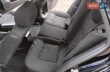 Хетчбек Volkswagen Golf 1997 в 
