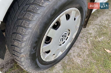 Хэтчбек Volkswagen Golf 1999 в 