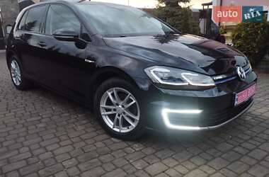 Хэтчбек Volkswagen Golf 2018 в 