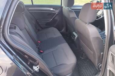 Хэтчбек Volkswagen Golf 2018 в 