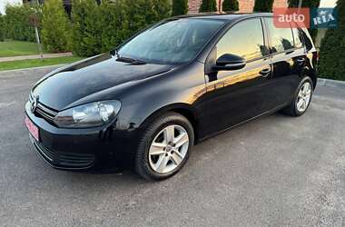 Хетчбек Volkswagen Golf 2009 в 