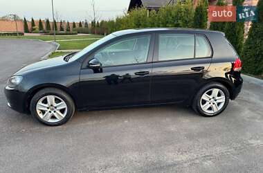 Хетчбек Volkswagen Golf 2009 в 