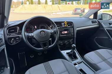 Универсал Volkswagen Golf 2016 в 