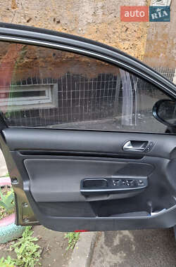 Универсал Volkswagen Golf 2010 в 