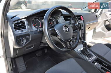 Хэтчбек Volkswagen Golf 2013 в 
