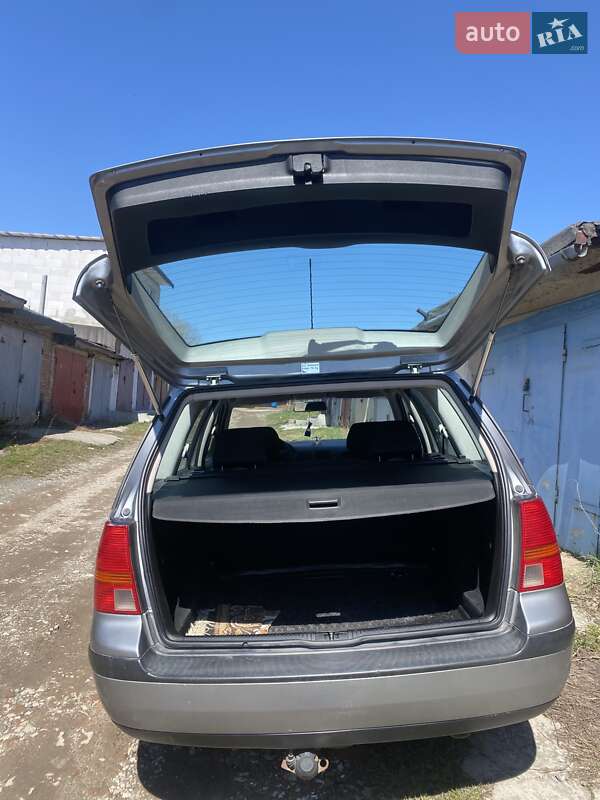 Універсал Volkswagen Golf 2002 в Хмельницькому
