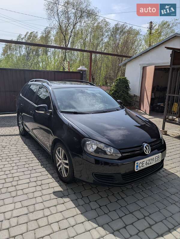 Универсал Volkswagen Golf 2011 в Черновцах