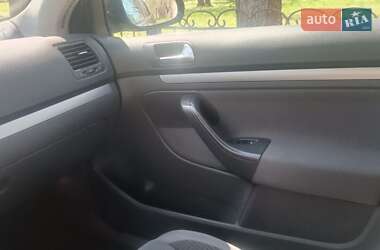 Універсал Volkswagen Golf 2009 в 