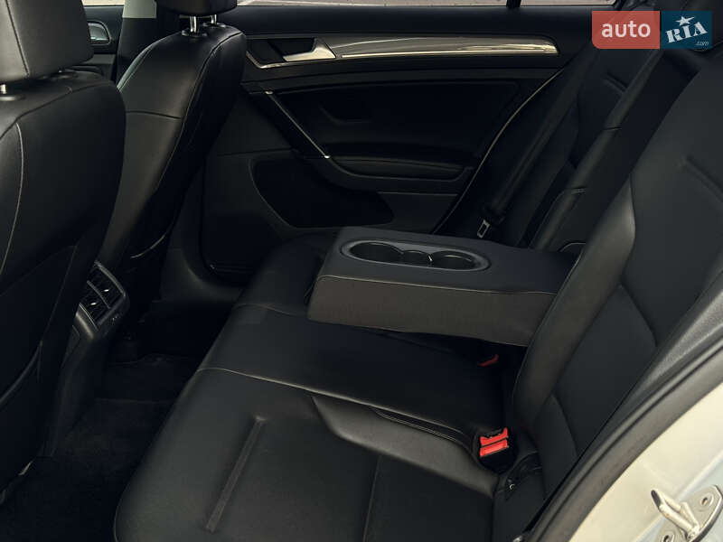 Універсал Volkswagen Golf 2013 в Ковелі