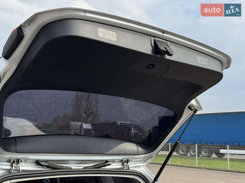 Універсал Volkswagen Golf 2013 в Ковелі