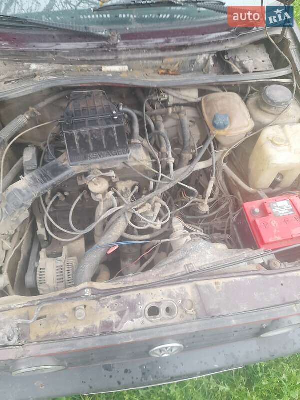 Хэтчбек Volkswagen Golf 1989 в Черновцах
