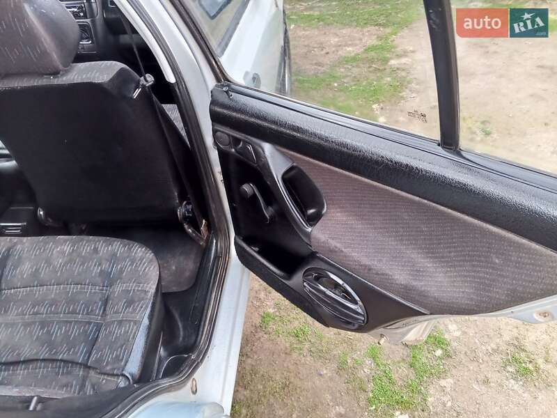 Хэтчбек Volkswagen Golf 1997 в Яворове