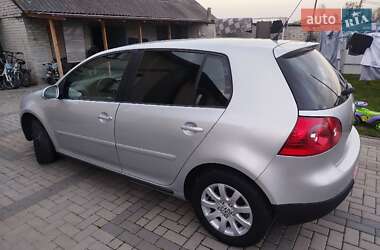 Хетчбек Volkswagen Golf 2007 в 