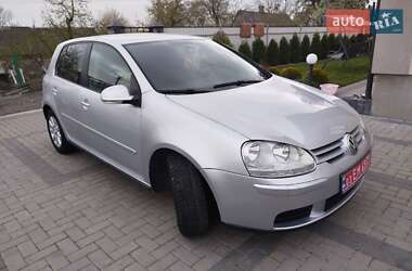 Хетчбек Volkswagen Golf 2007 в 