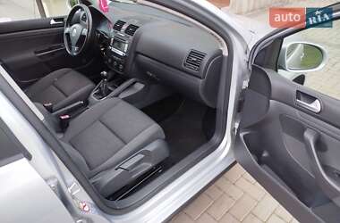 Хетчбек Volkswagen Golf 2007 в 