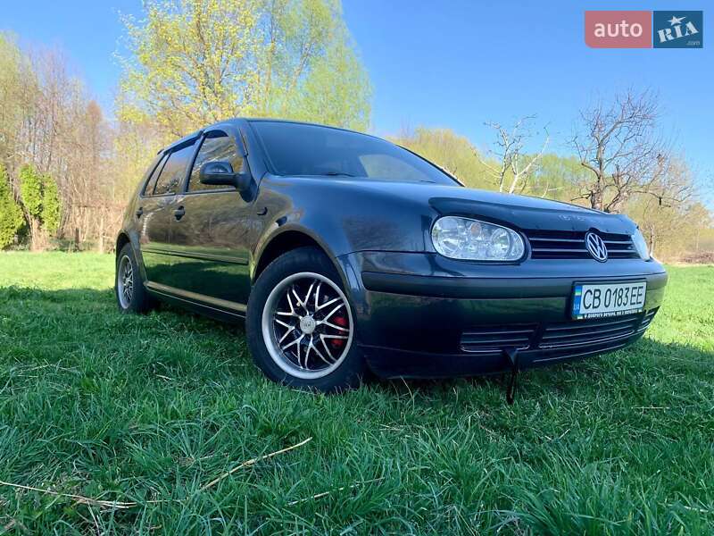 Volkswagen Golf 2000