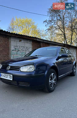 Хэтчбек Volkswagen Golf 1999 в 
